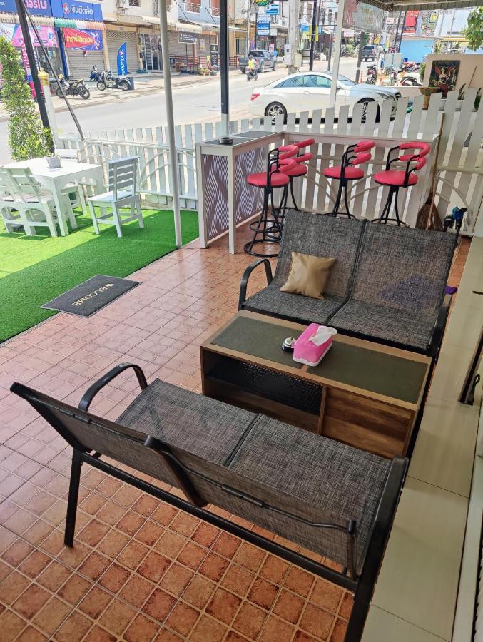 Cafe Nana Hotel Nong Prue Extérieur photo